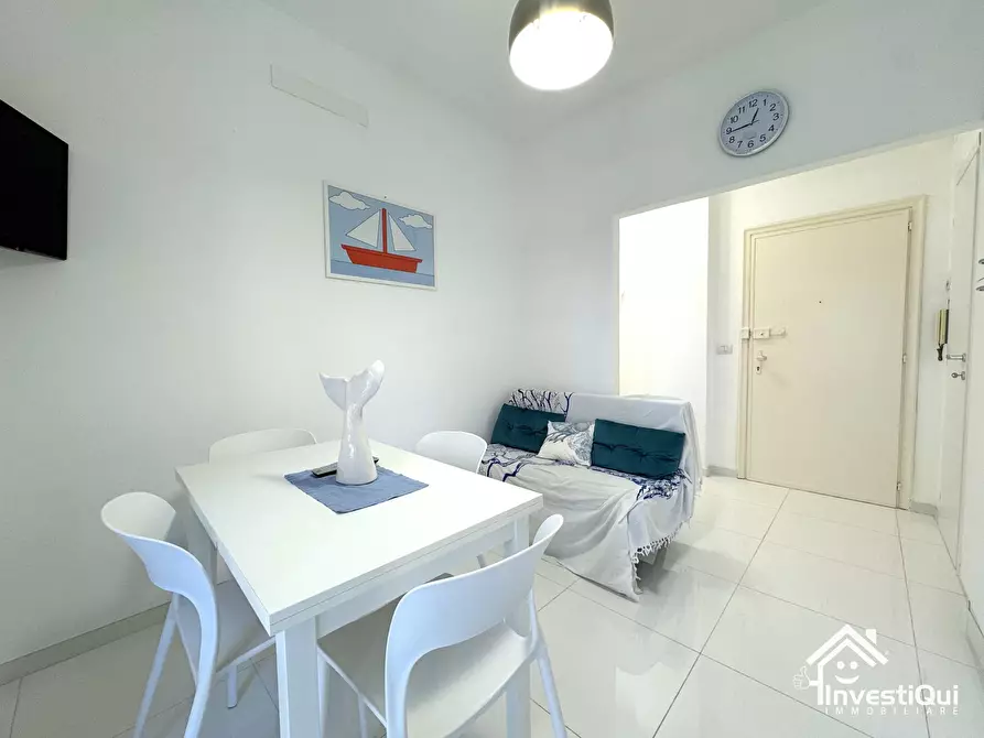 Immagine 10 di Bilocale in vendita  in Viale della Repubblica 91 a Pietra Ligure