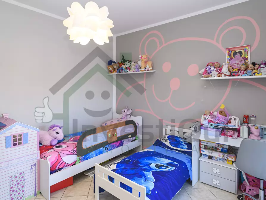 Immagine 25 di Quadrilocale in vendita  a Nole