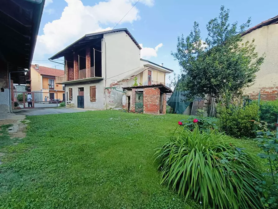 Immagine 10 di Magazzino in vendita  in Via Chiesa S.Domenico 1 a Front