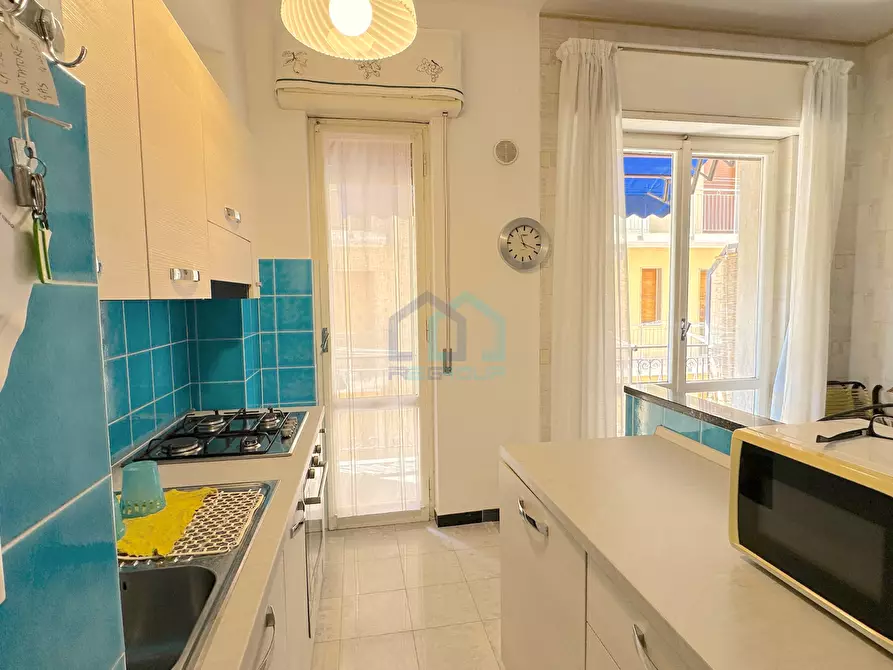 Immagine 8 di Quadrilocale in vendita  in Via Napoleone Buonaparte 1 a Alassio