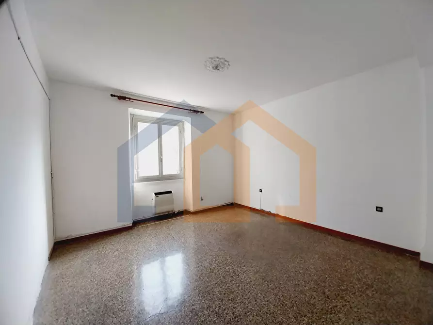 Immagine 1 di Appartamento in vendita  in Piazza Bologna a Savona