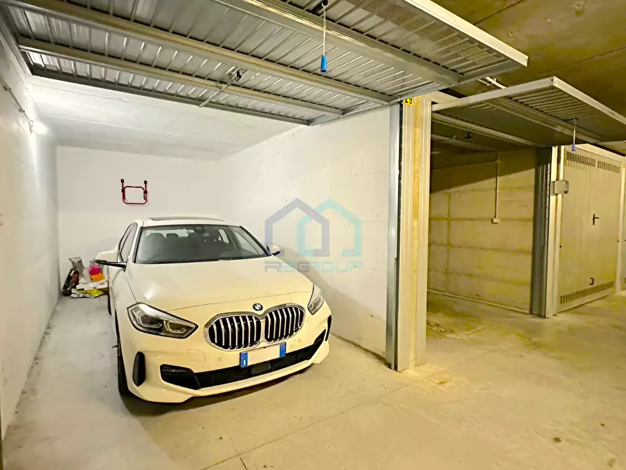 Immagine 16 di Trilocale in vendita  in Via Privata Vistamare 8 a Savona