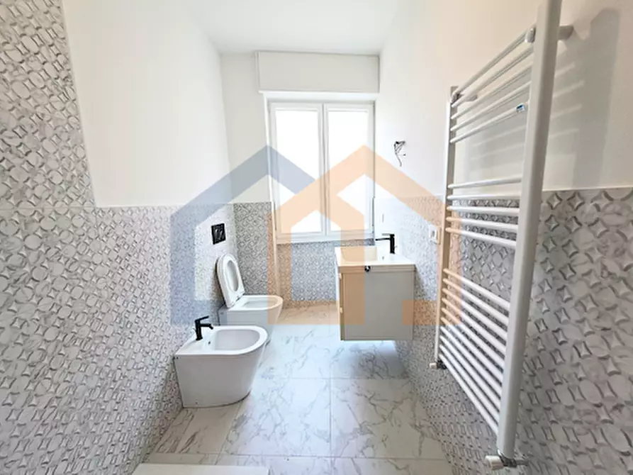 Immagine 14 di Trilocale in vendita  in Via de Mari 7 a Savona