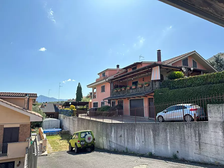 Immagine 7 di Villa in vendita  in Via GuidoReni a Guidonia Montecelio