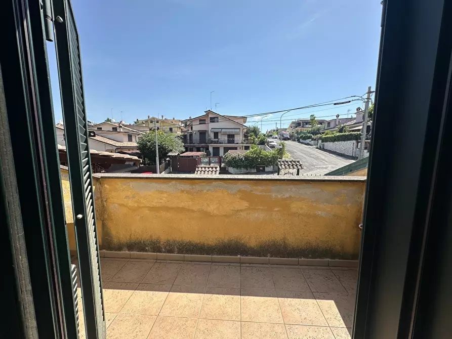 Immagine 30 di Villa in vendita  in Via Pietro Vannucci a Guidonia Montecelio