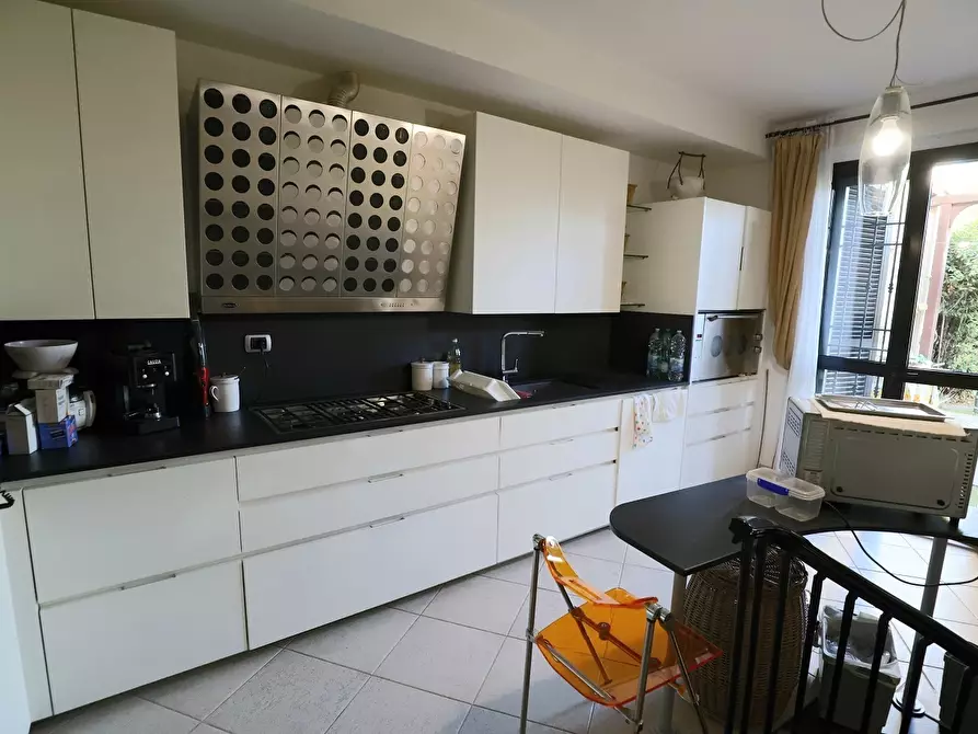 Immagine 11 di Villa in vendita  in Via di Marco Simone 84 a Guidonia Montecelio