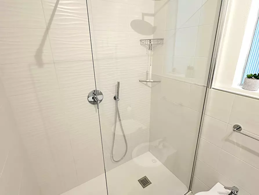 Immagine 14 di Monolocale in affitto  a Lavagna