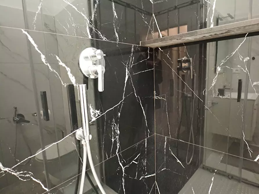 Immagine 17 di Trilocale in affitto  a Chiavari