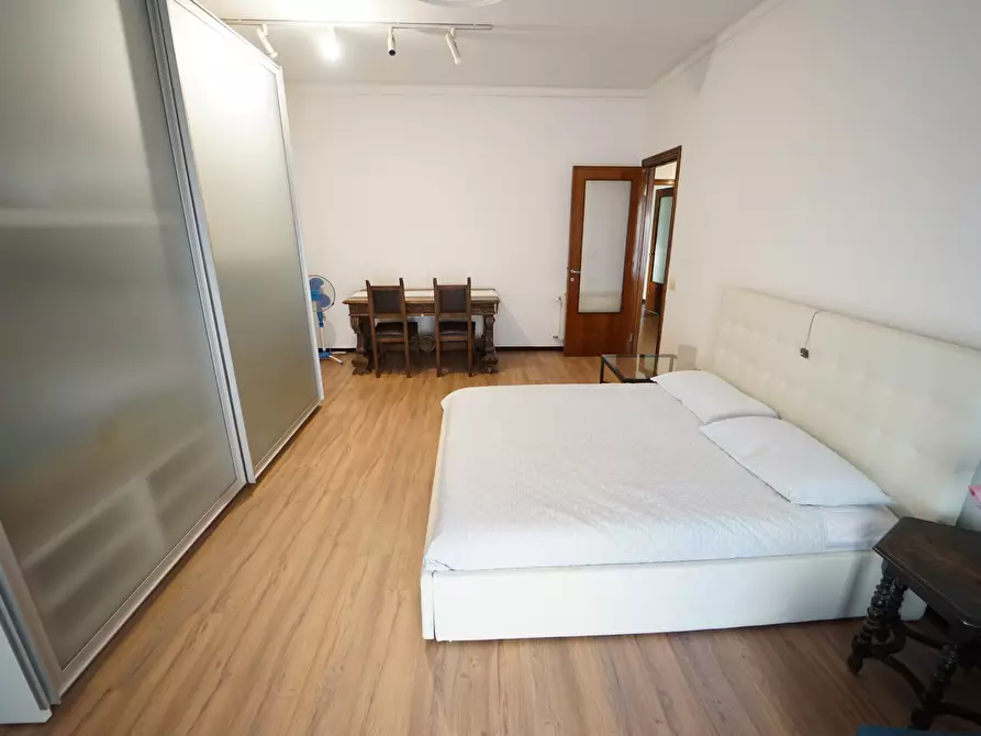 Immagine 11 di Trilocale in affitto  a Chiavari