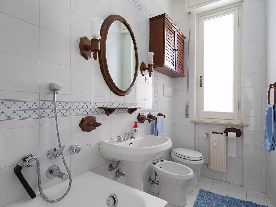 Immagine 2 di Quadrilocale in affitto  a Chiavari