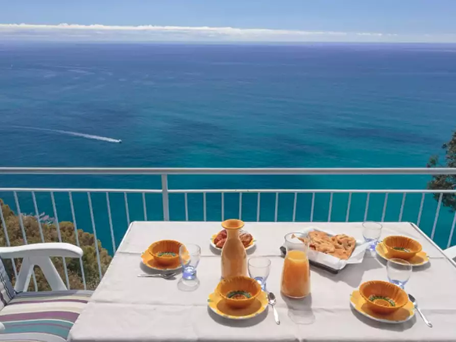 Immagine 37 di Quadrilocale in affitto  a Chiavari