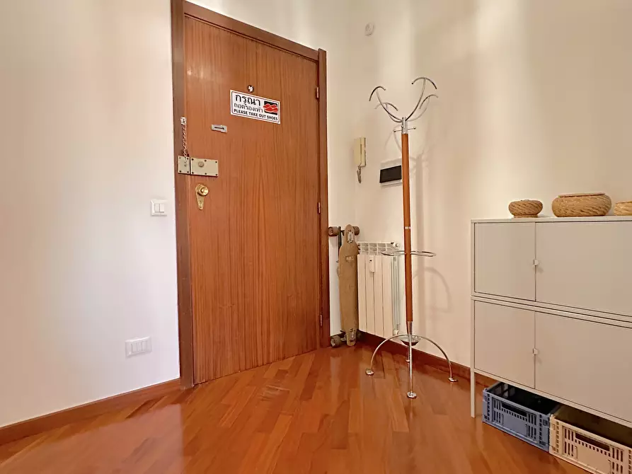 Immagine 11 di Bilocale in vendita  in Via G. Descalzi 7 a Chiavari