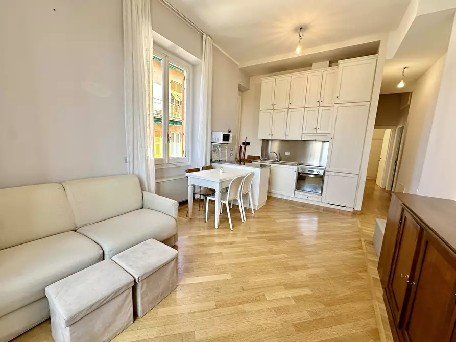 Immagine 2 di Trilocale in affitto  in Piazza Madonna dell'Orto a Chiavari