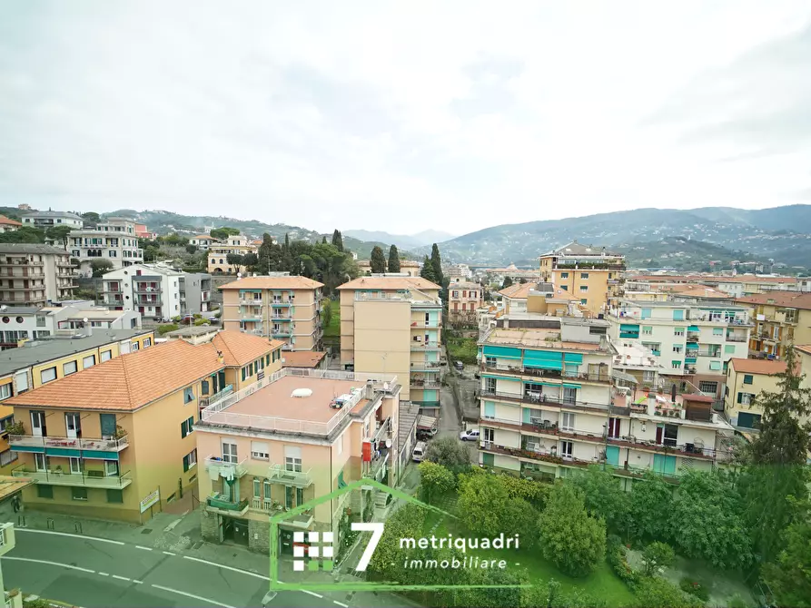 Immagine 32 di Pentalocale in affitto  a Chiavari
