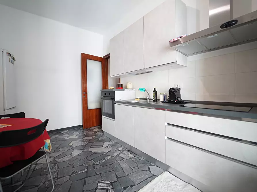 Immagine 6 di Trilocale in affitto  a Chiavari