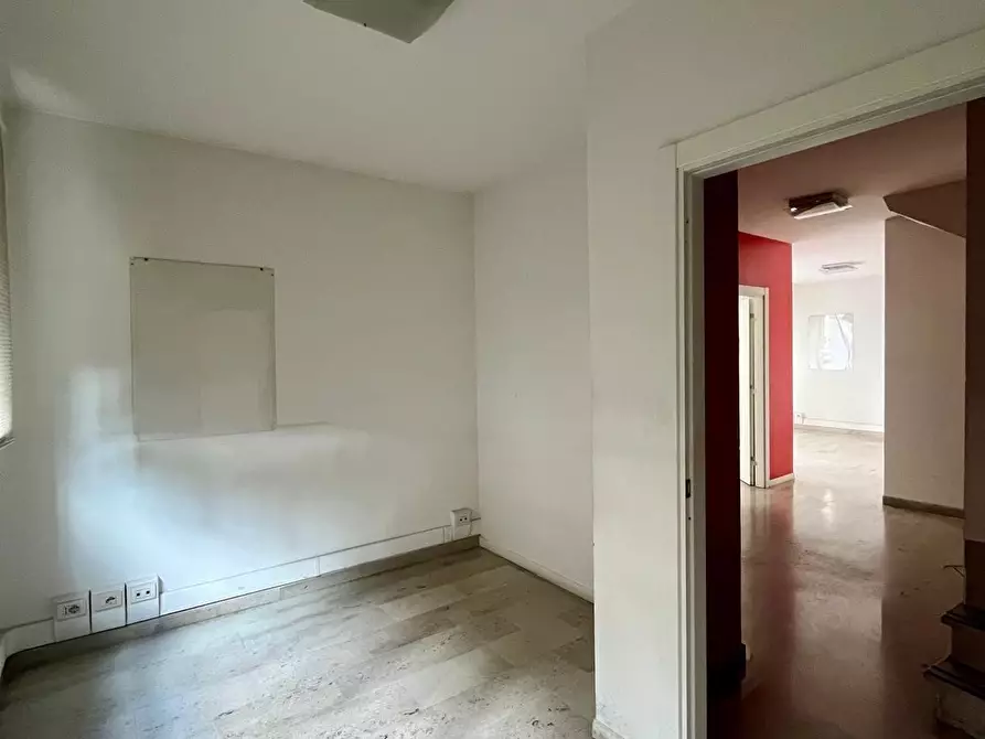 Immagine 10 di Capannone industriale in affitto  in Viale Redi a Firenze