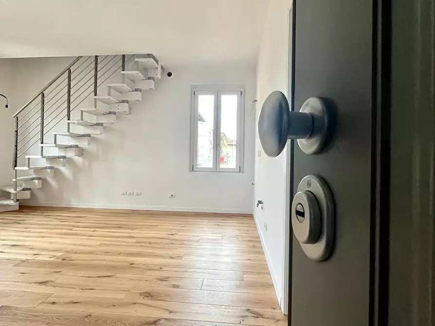 Immagine 18 di Bilocale in vendita  in Via di San Quirico a Firenze