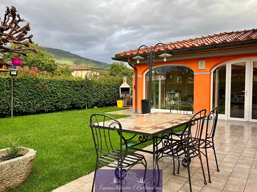 Immagine 41 di Villa in vendita  in Via Eugenio Montale a Montale