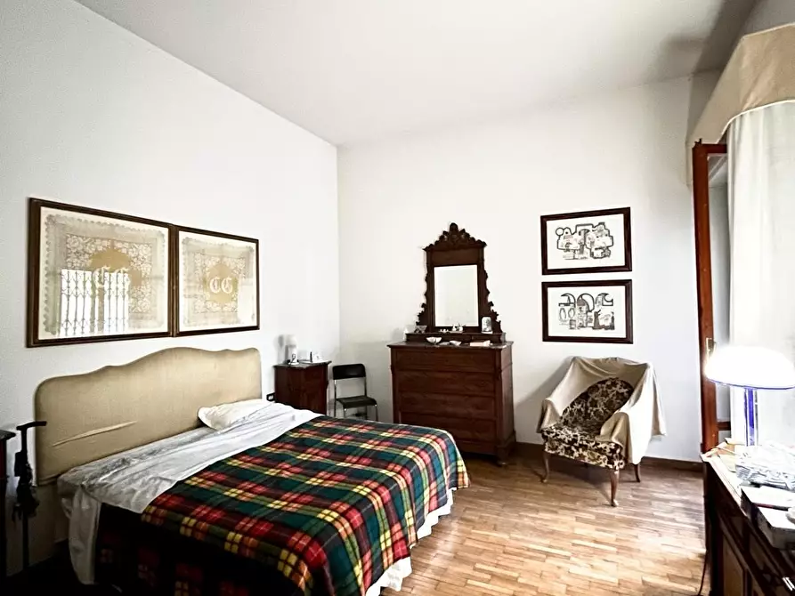 Immagine 26 di Appartamento in vendita  in Via Varchi a Firenze