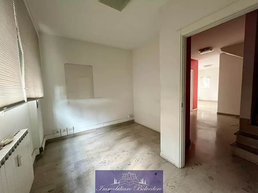 Immagine 11 di Capannone industriale in affitto  in Viale Redi a Firenze