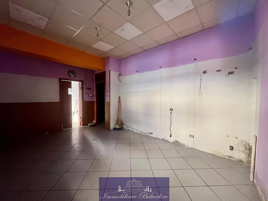 Immagine 13 di Locale commerciale in vendita  in Via Corbinaie a Scandicci