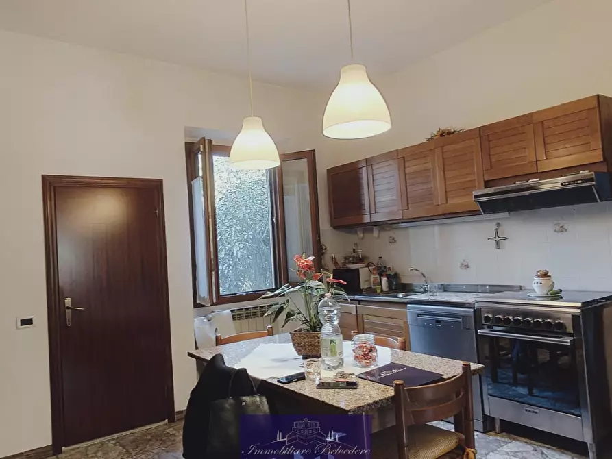 Immagine 9 di Appartamento in vendita  in Via Livornese a Lastra A Signa