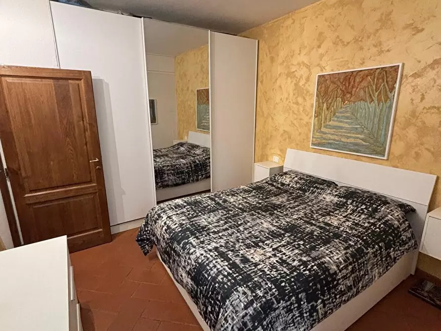 Immagine 10 di Bilocale in vendita  in Via del Desco a Impruneta