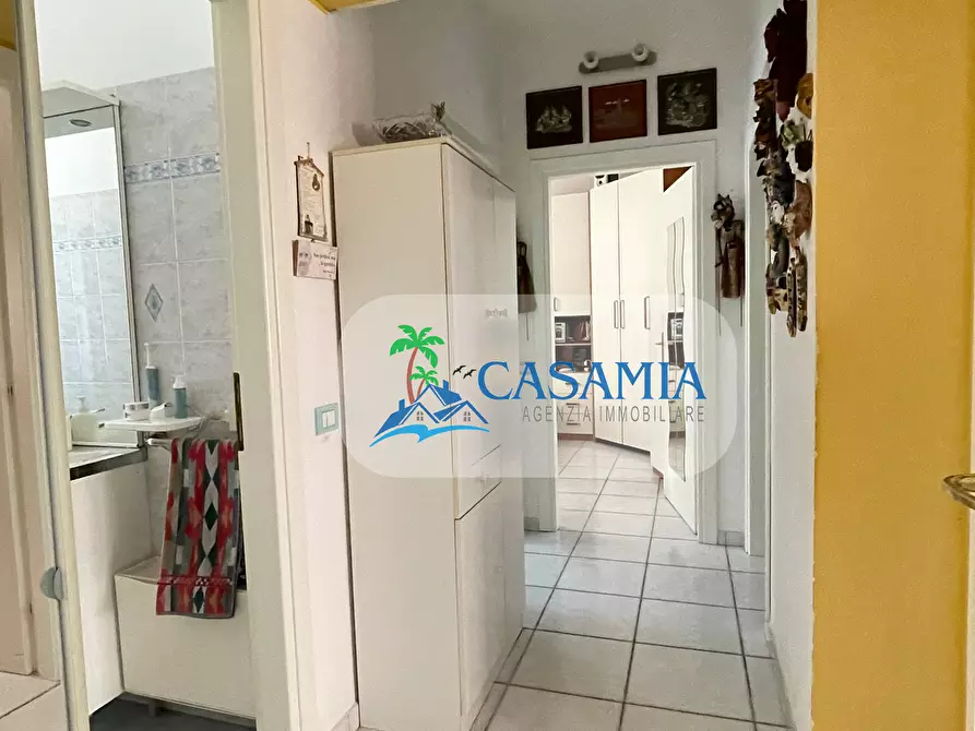 Immagine 11 di Pentalocale in vendita  in Via Montebello a San Benedetto Del Tronto