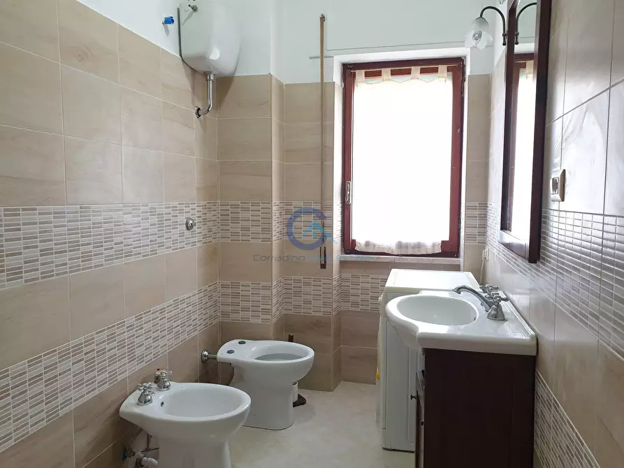 Immagine 8 di Stanza singola in affitto  a Catanzaro
