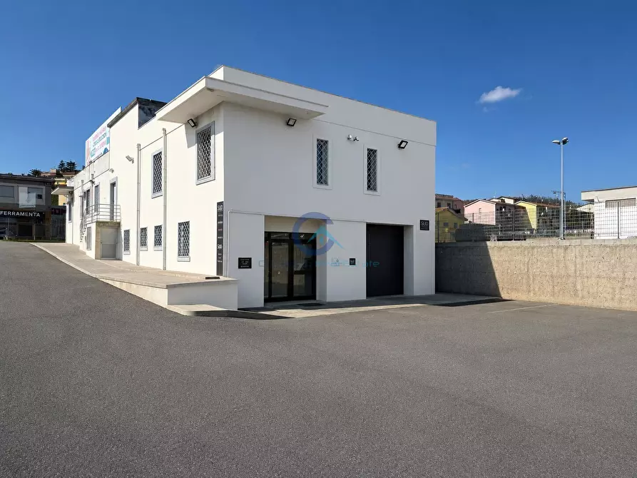 Immagine 25 di Ufficio in vendita  in Viale Magna Grecia 247 a Catanzaro