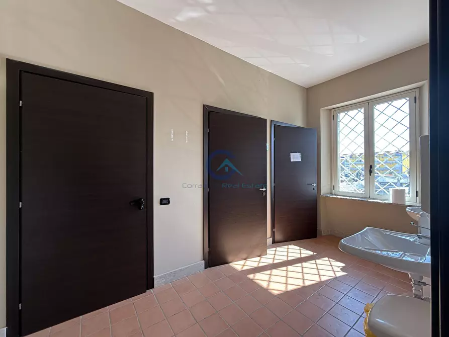 Immagine 10 di Palazzo in vendita  in Viale Magna Grecia 247 a Catanzaro