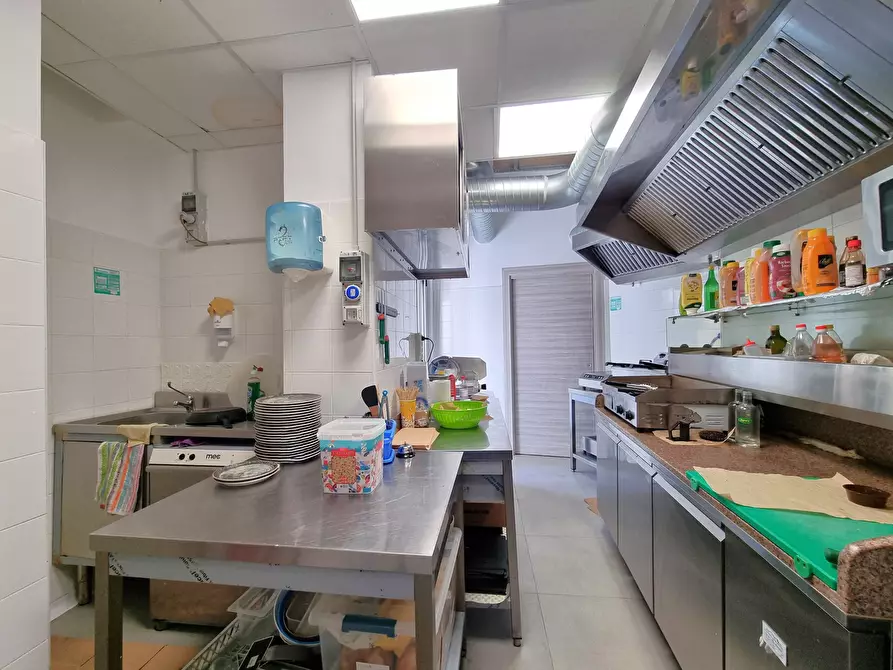 Immagine 8 di Pizzeria / Pub in affitto  in Via A. De Gasperi 14 a Catanzaro