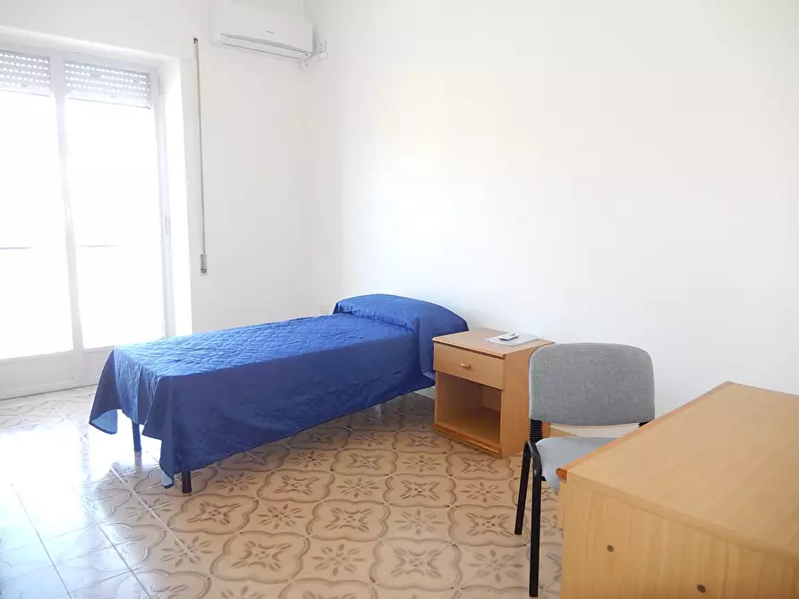Immagine 14 di Stanza singola in affitto  a Catanzaro