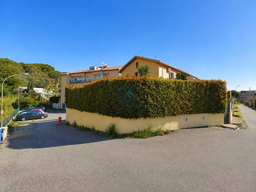 Immagine 7 di Magazzino in vendita  in Via Nino Gemelli 26 a Catanzaro