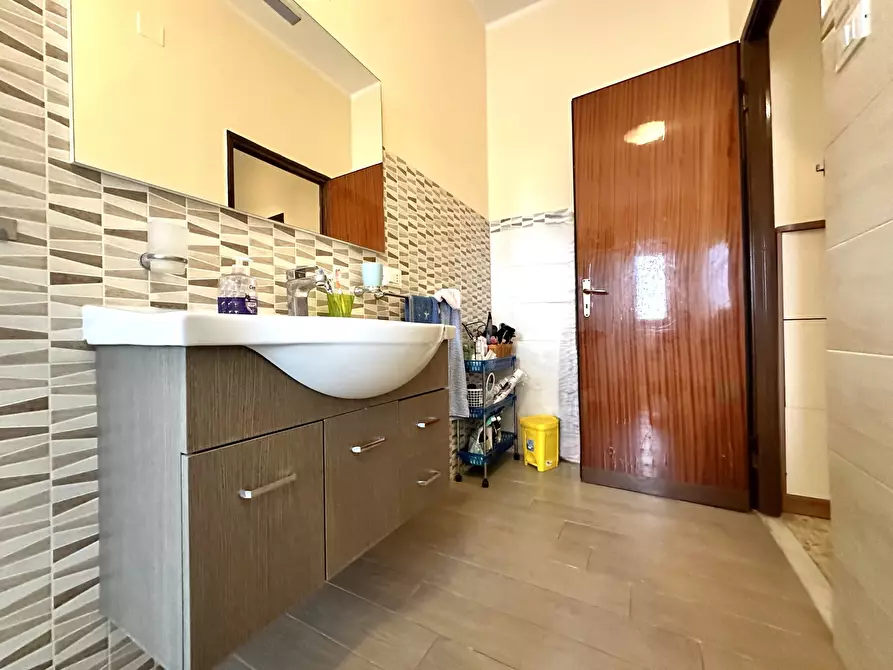 Immagine 11 di Quadrilocale in vendita  in Via Lungomare Stefano Pugliese 57 a Catanzaro