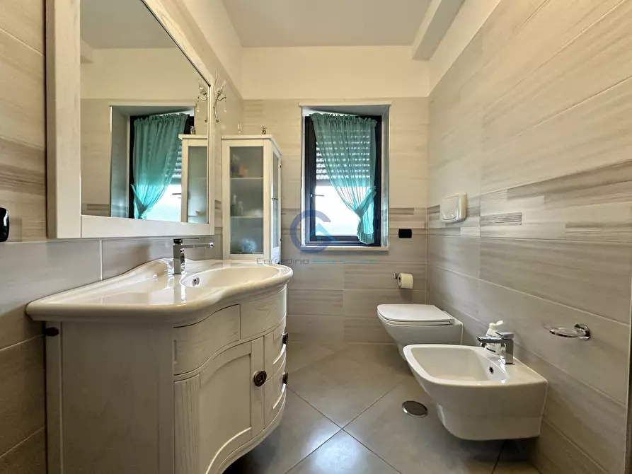 Immagine 10 di Trilocale in vendita  in Via Laerte 5 a Squillace