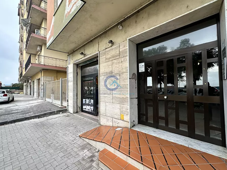 Immagine 1 di Locale commerciale in affitto  in Via Lungomare Stefano Pugliese 53 a Catanzaro
