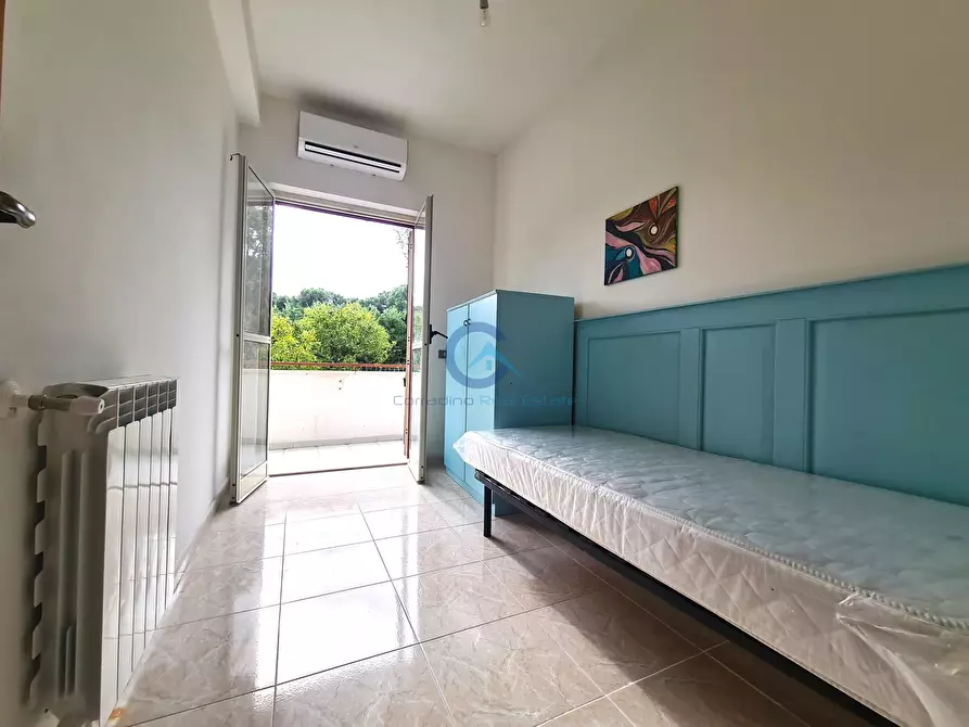 Immagine 10 di Stanza singola in affitto  a Catanzaro