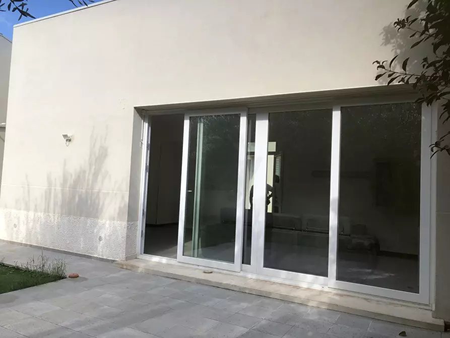 Immagine 23 di Villa in vendita  in VIA GELA a Siracusa