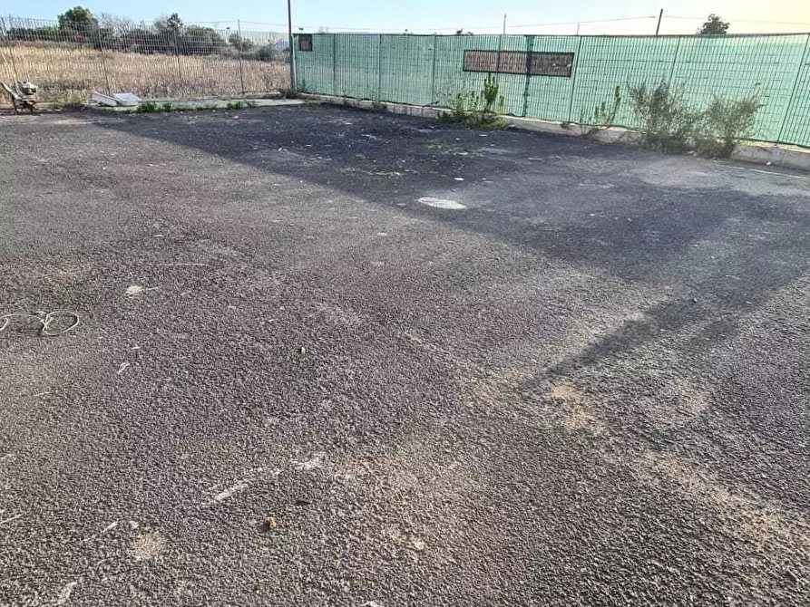 Immagine 10 di Capannone industriale in vendita  in VIA ELORINA a Siracusa
