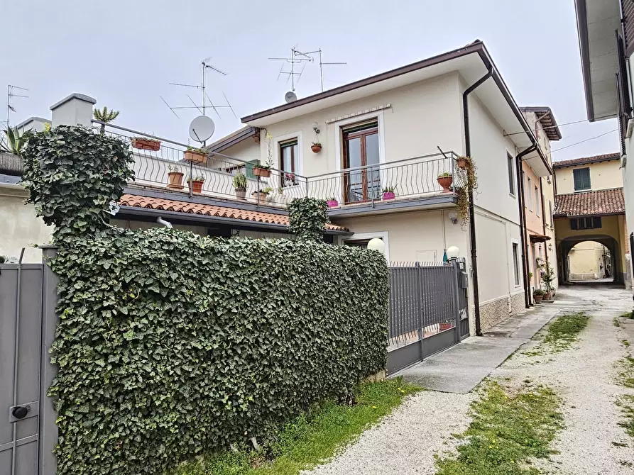 Immagine 1 di Porzione di casa in vendita  in Via Molino Vecchio a Borgosatollo