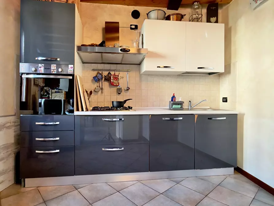 Immagine 4 di Trilocale in vendita  in Via Galliano a Passirano