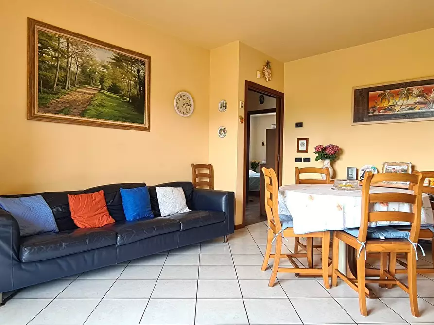 Immagine 8 di Trilocale in vendita  in Via Giuseppe di Vittorio 49 a Borgosatollo