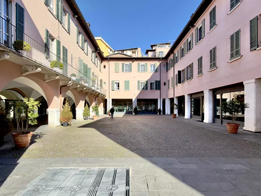 Immagine 13 di Bilocale in vendita  in Piazza Bruno Boni a Brescia