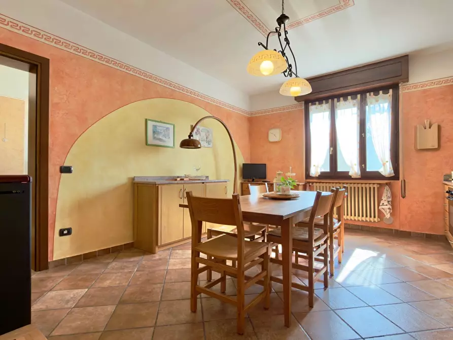 Immagine 10 di Quadrilocale in vendita  a Nave