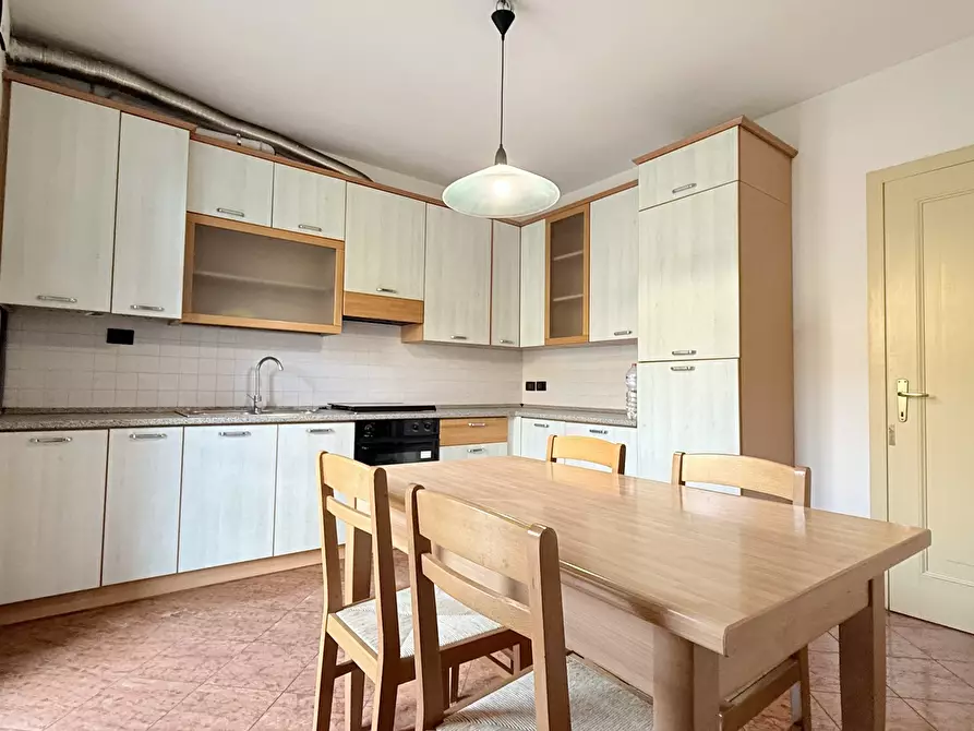 Immagine 8 di Trilocale in vendita  in Via Dosselli a Rovato