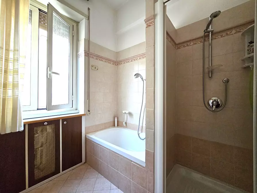 Immagine 17 di Bilocale in vendita  in Via Val Savio 8 a Roma