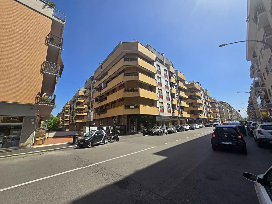 Immagine 6 di Garage in affitto  in Via Conca d'Oro 314 a Roma