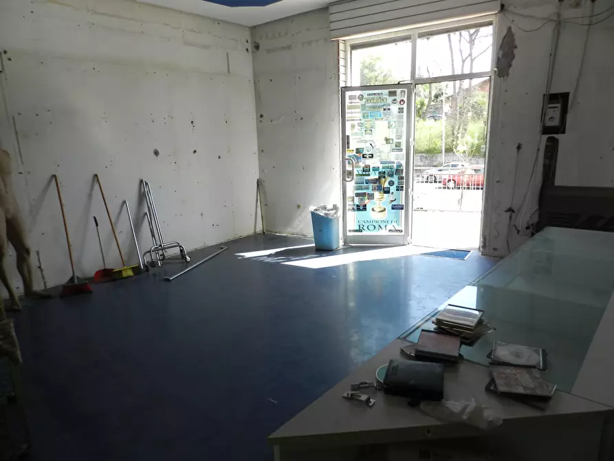 Immagine 7 di Locale commerciale in affitto  in Via Portuense 544 a Roma