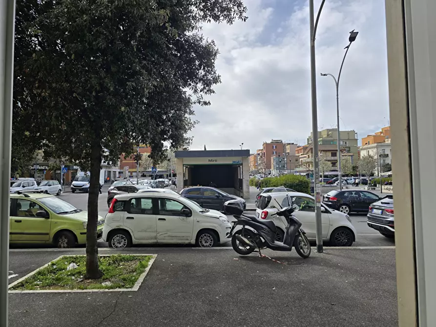 Immagine 15 di Locale commerciale in affitto  in Piazza dei Mirti 16 a Roma